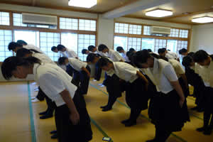 ���w���P