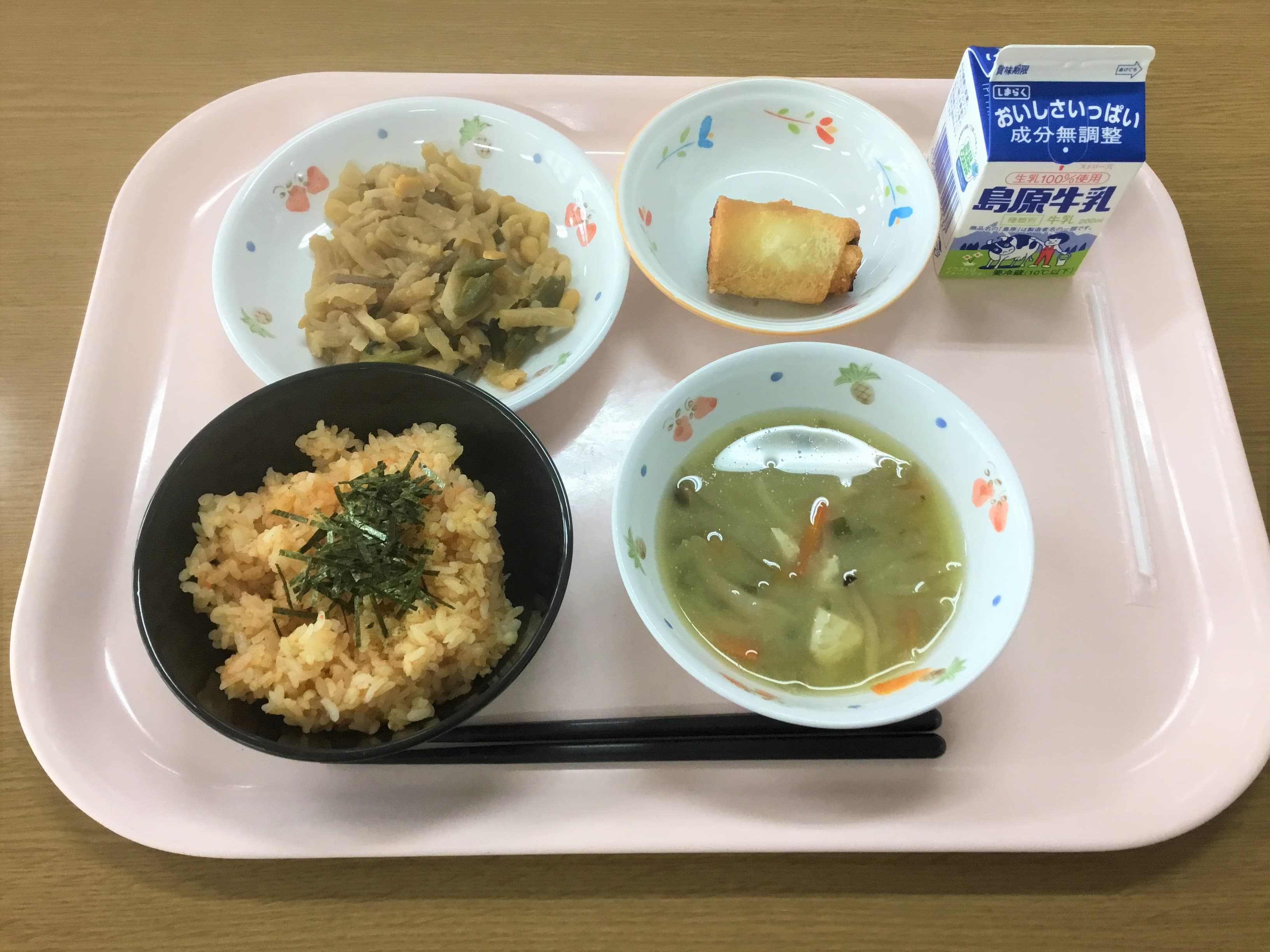 長崎の郷土料理（くじら入り切り干し大根の煮物、ハトシ）の写真